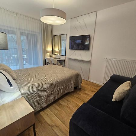 City Sense New Apartments - Main Station And City Center Wroclaw Bagian luar foto