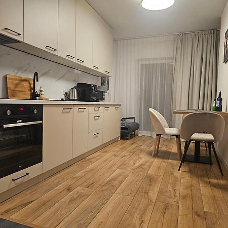 City Sense New Apartments - Main Station And City Center Wroclaw Bagian luar foto