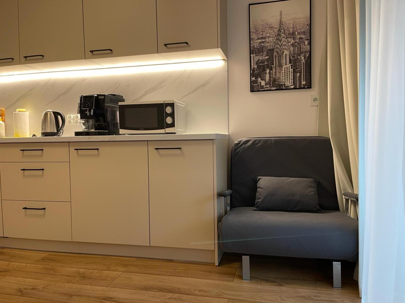 City Sense New Apartments - Main Station And City Center Wroclaw Bagian luar foto