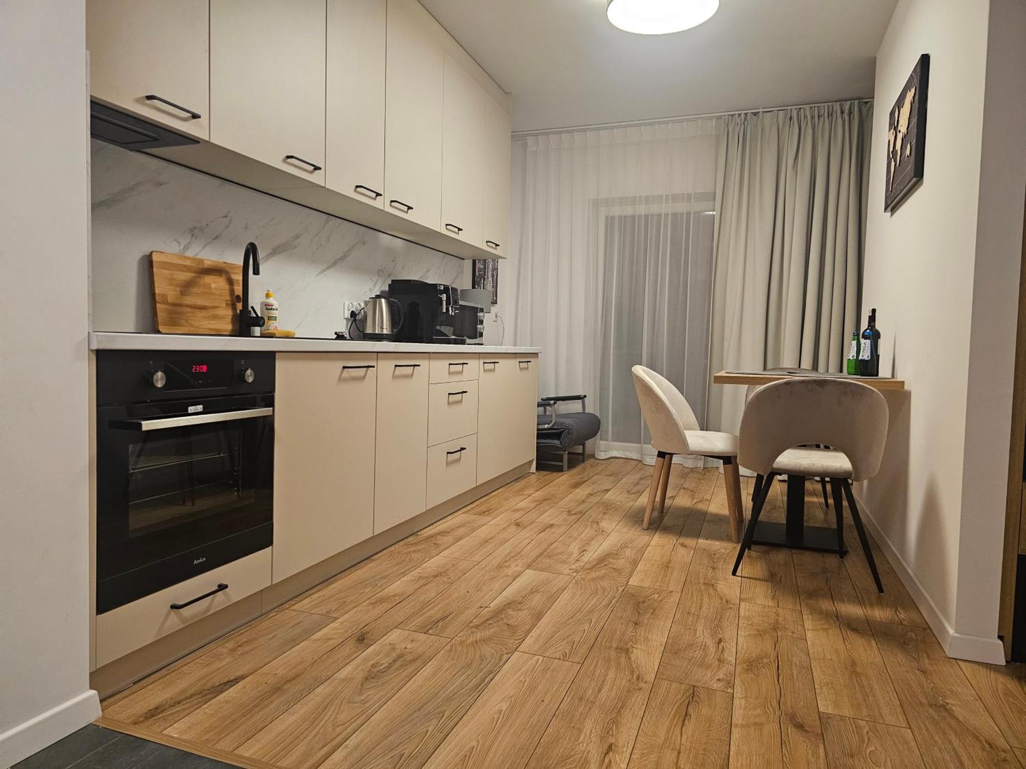 City Sense New Apartments - Main Station And City Center Wroclaw Bagian luar foto