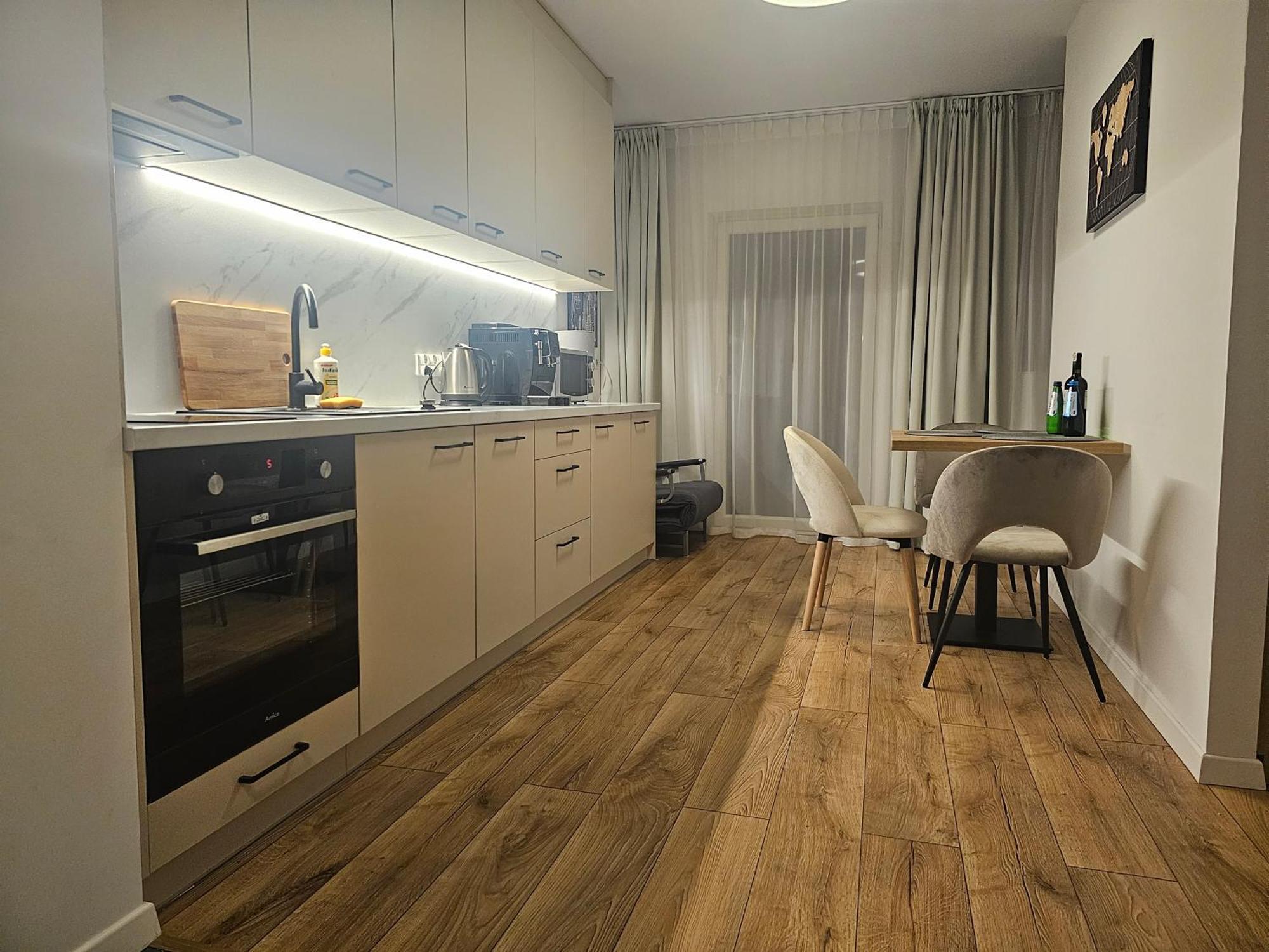 City Sense New Apartments - Main Station And City Center Wroclaw Bagian luar foto