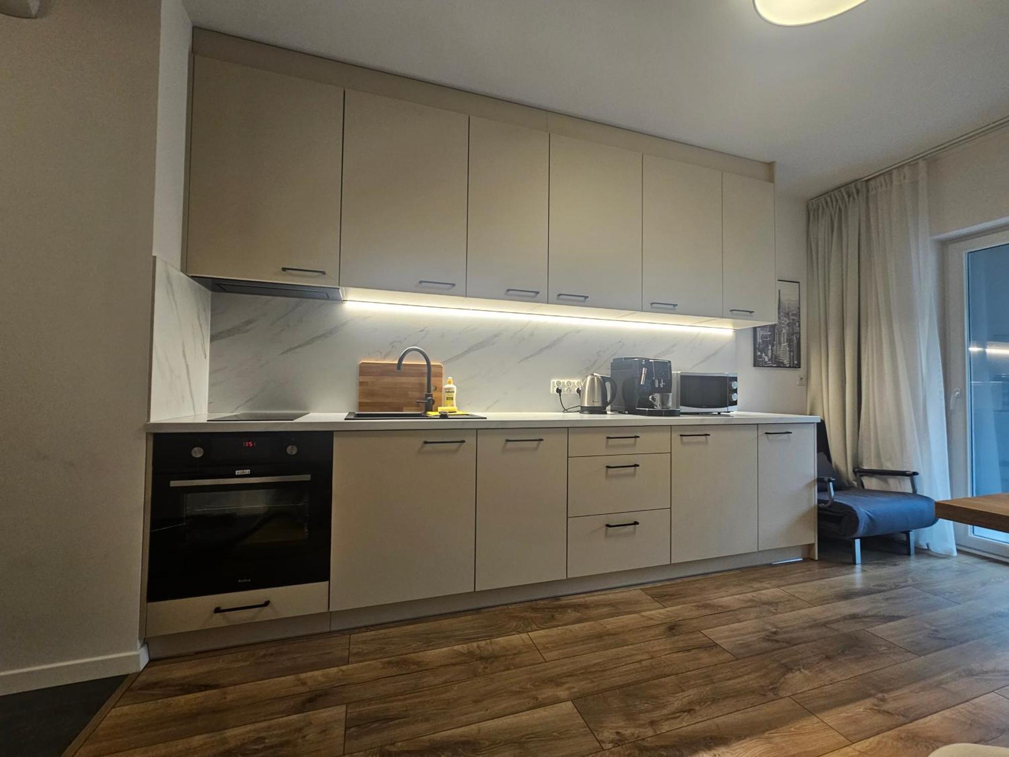City Sense New Apartments - Main Station And City Center Wroclaw Bagian luar foto
