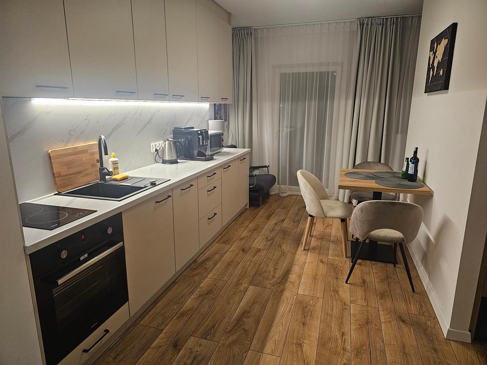 City Sense New Apartments - Main Station And City Center Wroclaw Bagian luar foto