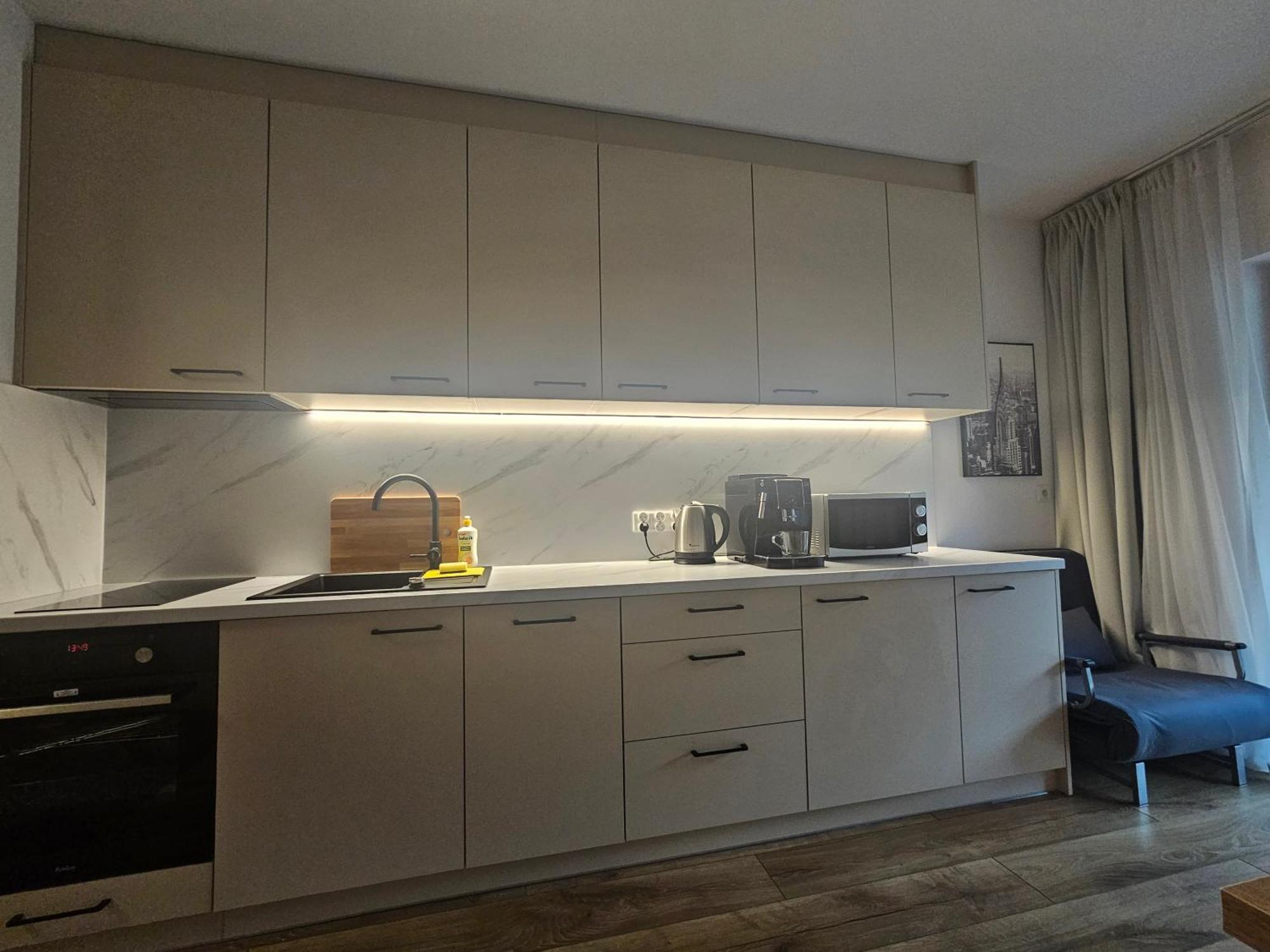 City Sense New Apartments - Main Station And City Center Wroclaw Bagian luar foto