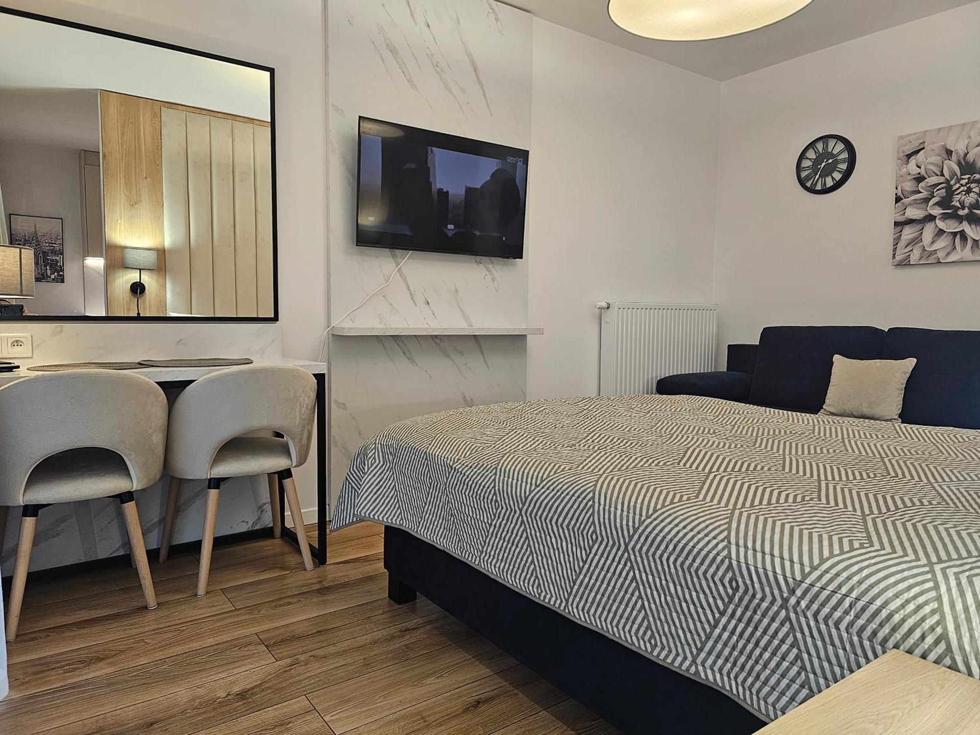 City Sense New Apartments - Main Station And City Center Wroclaw Bagian luar foto