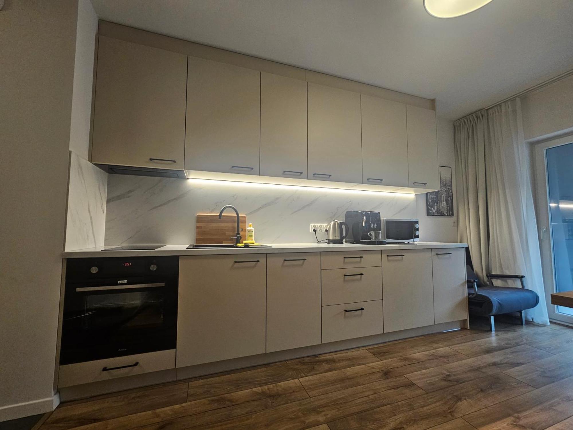 City Sense New Apartments - Main Station And City Center Wroclaw Bagian luar foto
