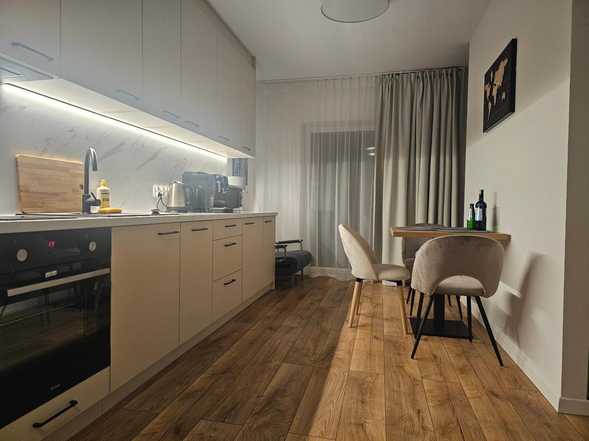 City Sense New Apartments - Main Station And City Center Wroclaw Bagian luar foto