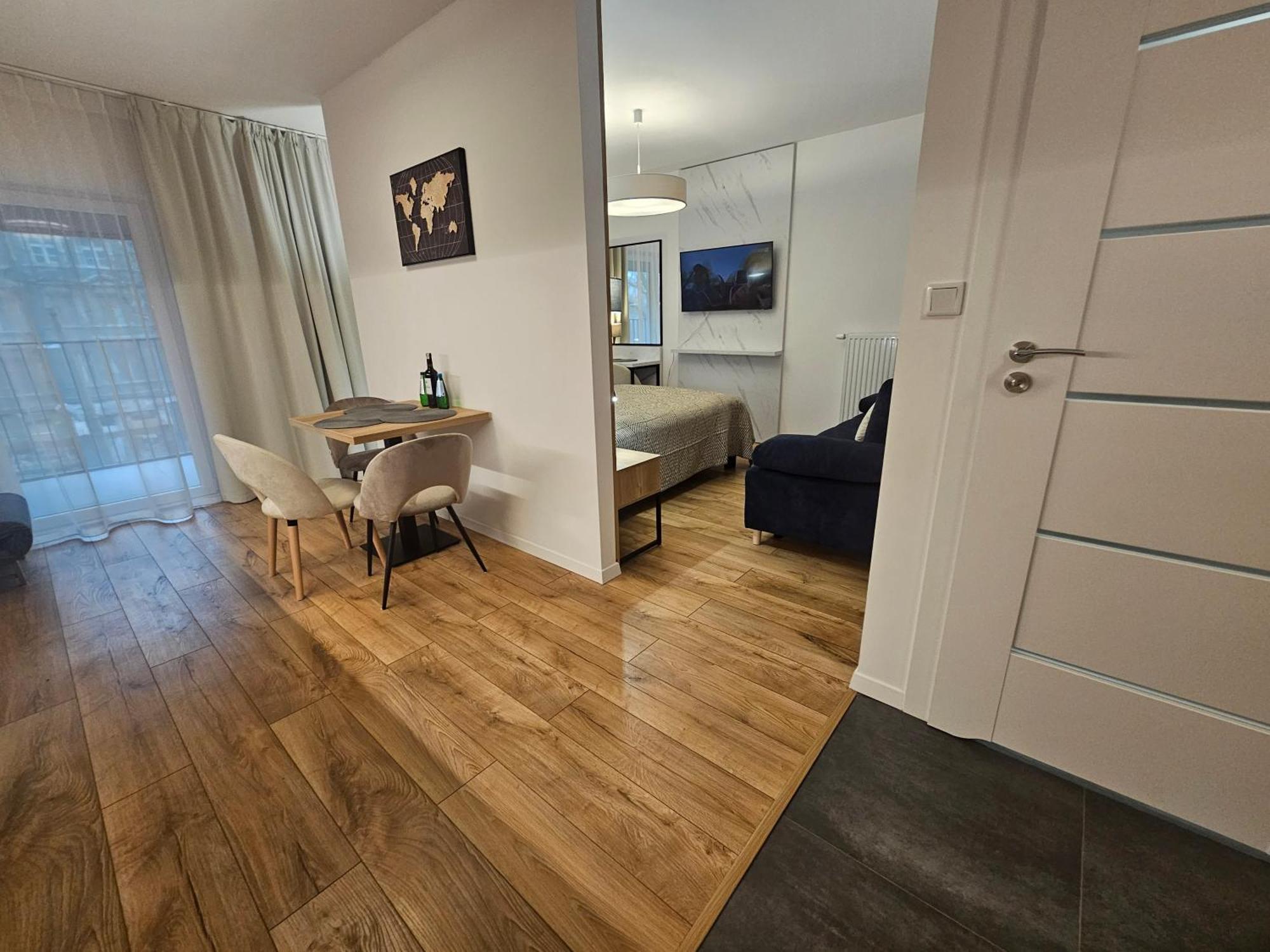City Sense New Apartments - Main Station And City Center Wroclaw Bagian luar foto