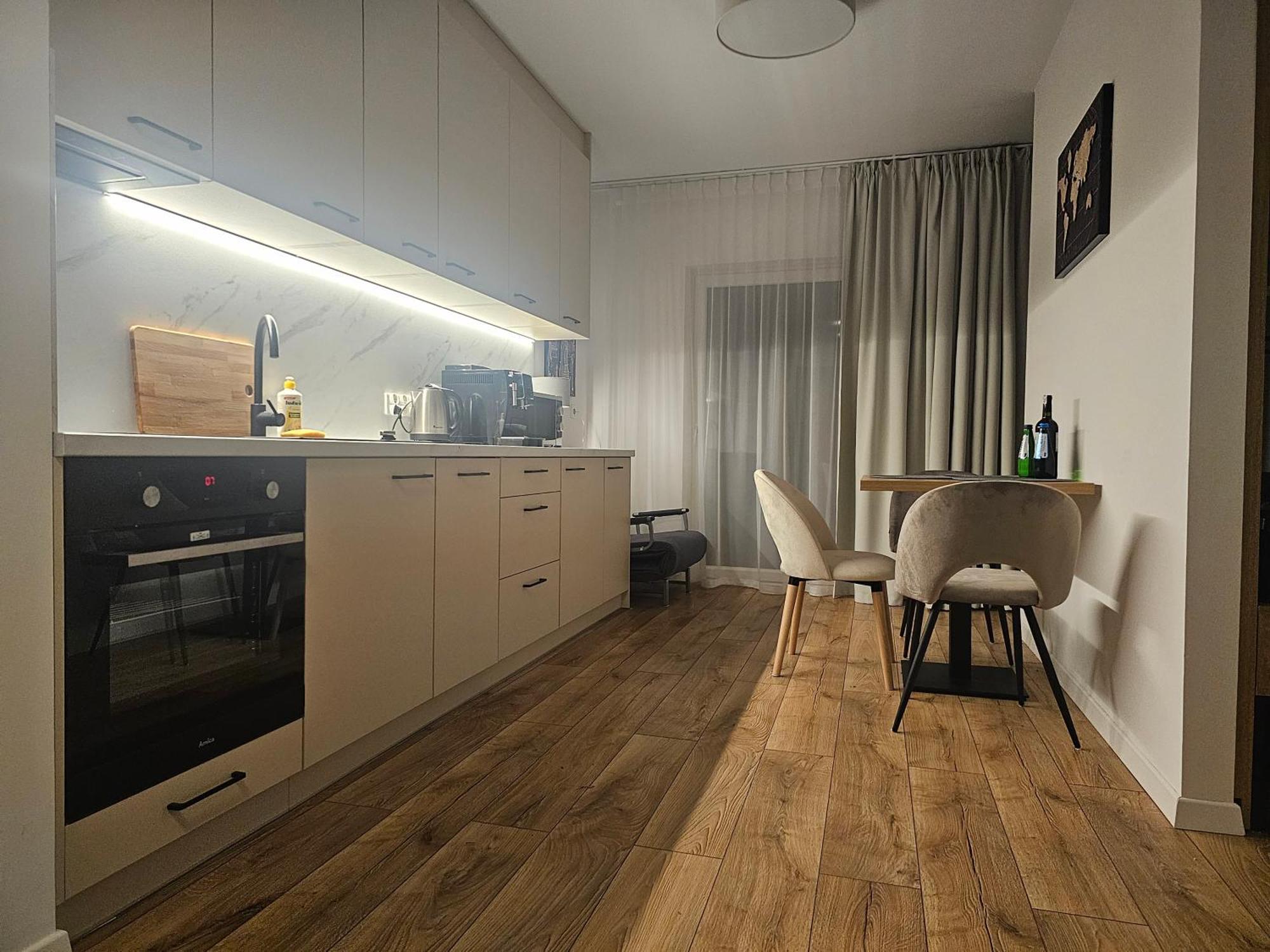 City Sense New Apartments - Main Station And City Center Wroclaw Bagian luar foto