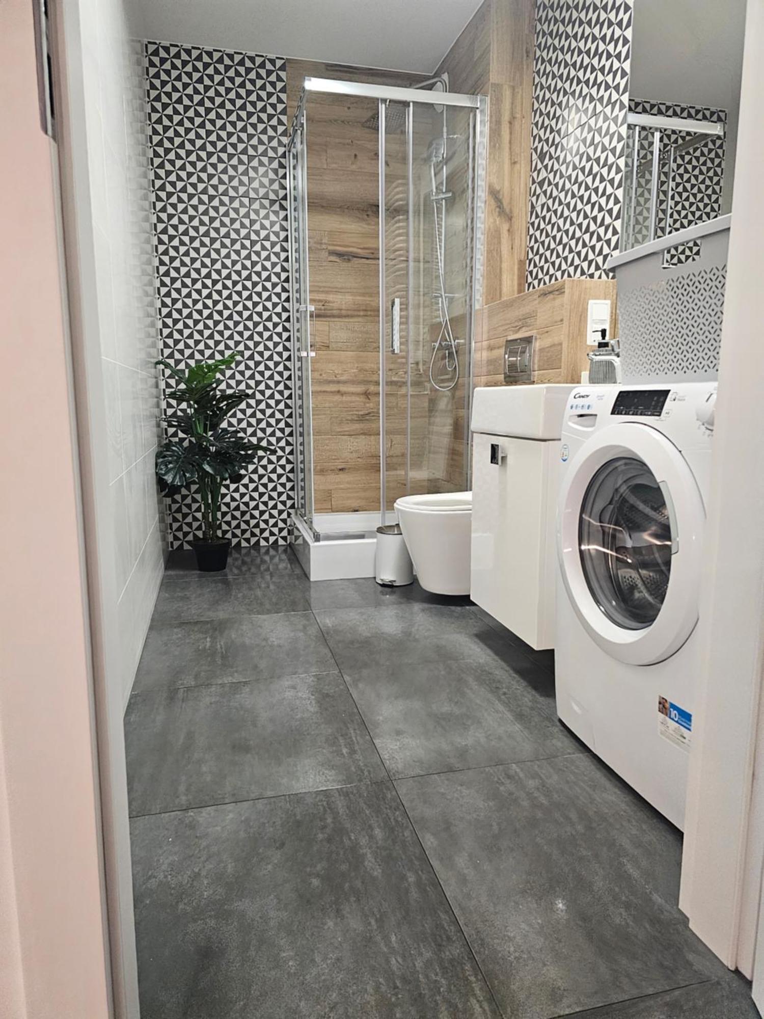 City Sense New Apartments - Main Station And City Center Wroclaw Bagian luar foto
