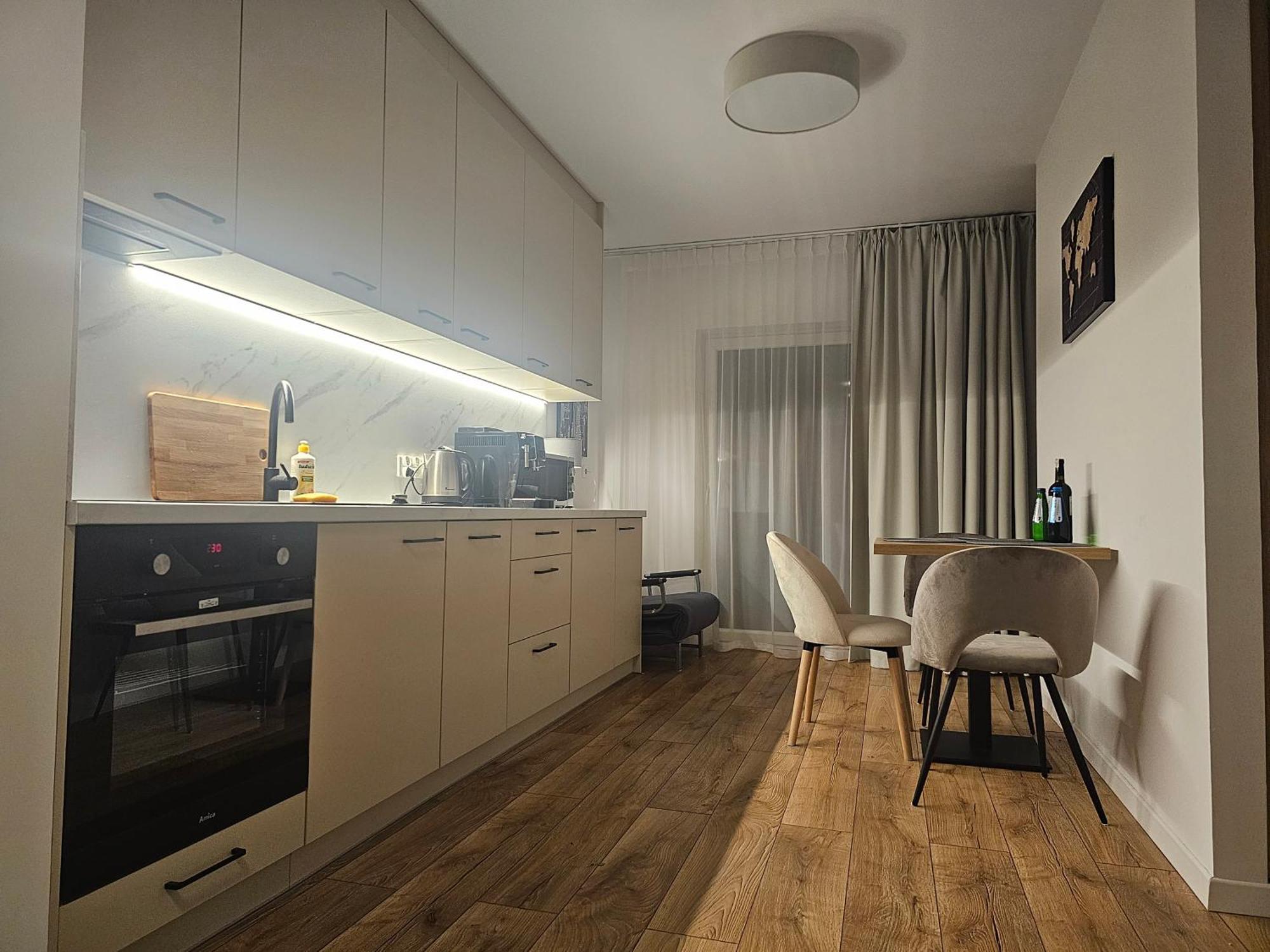 City Sense New Apartments - Main Station And City Center Wroclaw Bagian luar foto