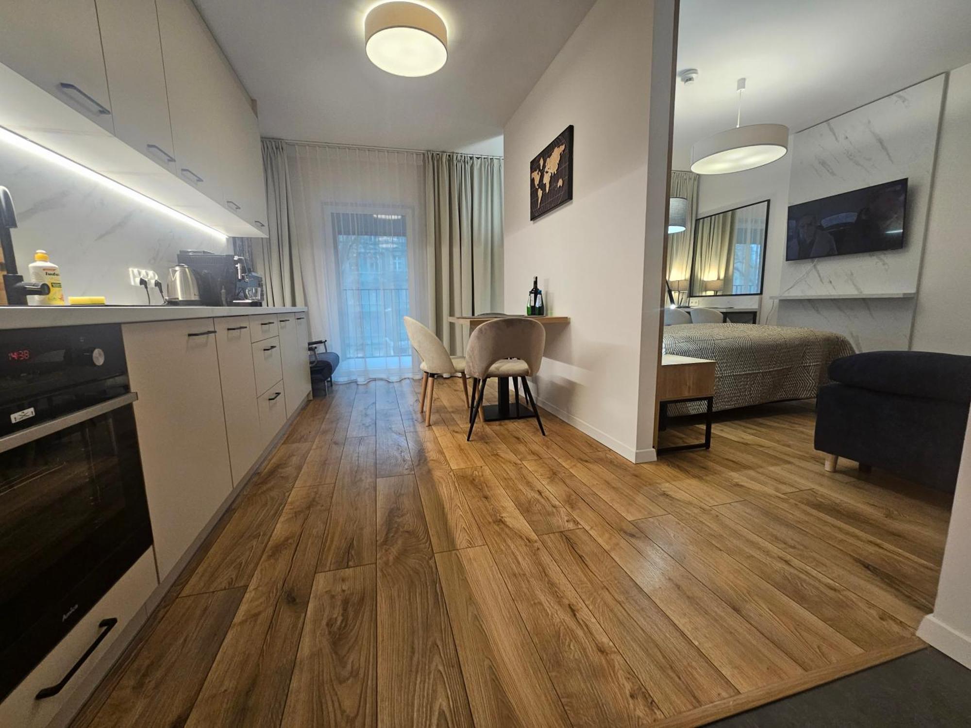 City Sense New Apartments - Main Station And City Center Wroclaw Bagian luar foto