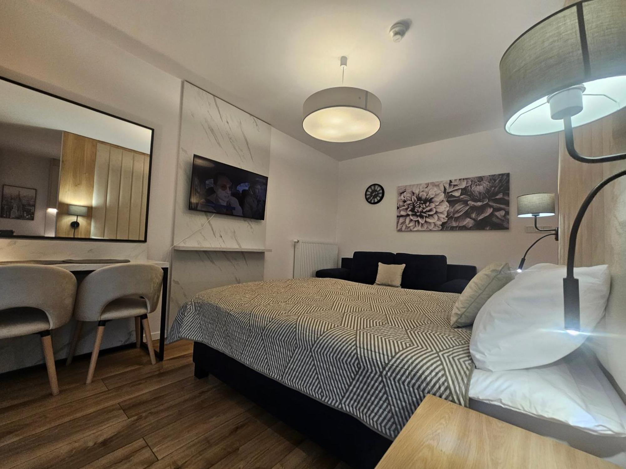 City Sense New Apartments - Main Station And City Center Wroclaw Bagian luar foto